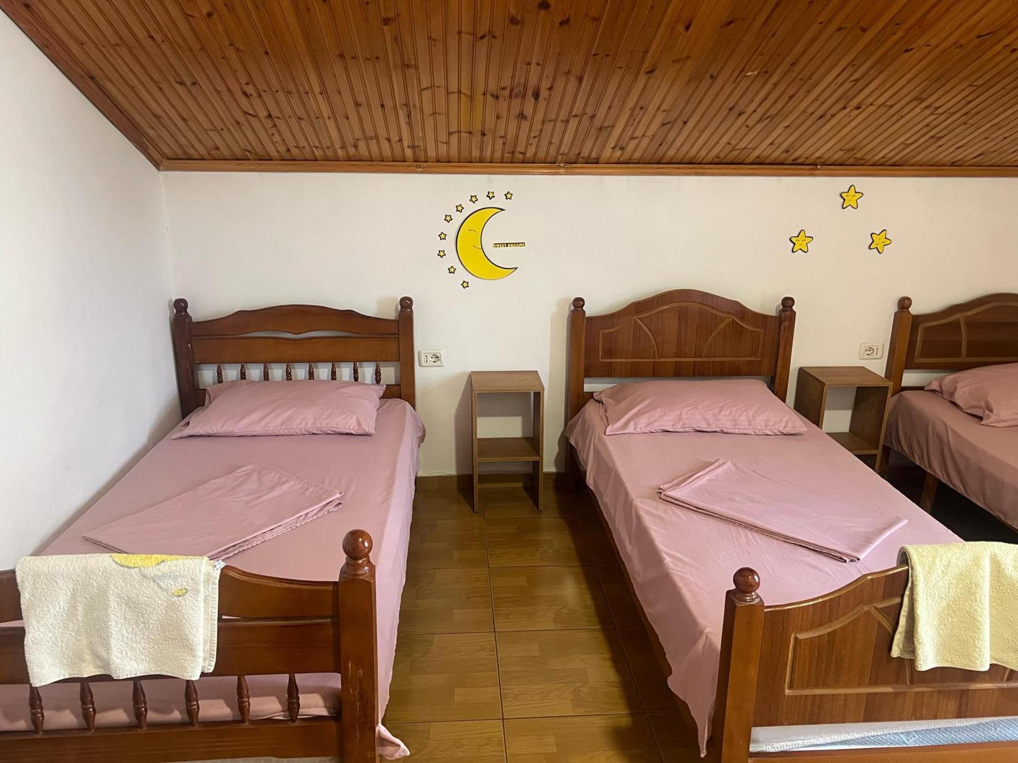 Happy Corner Guest House Shkoder Exterior photo