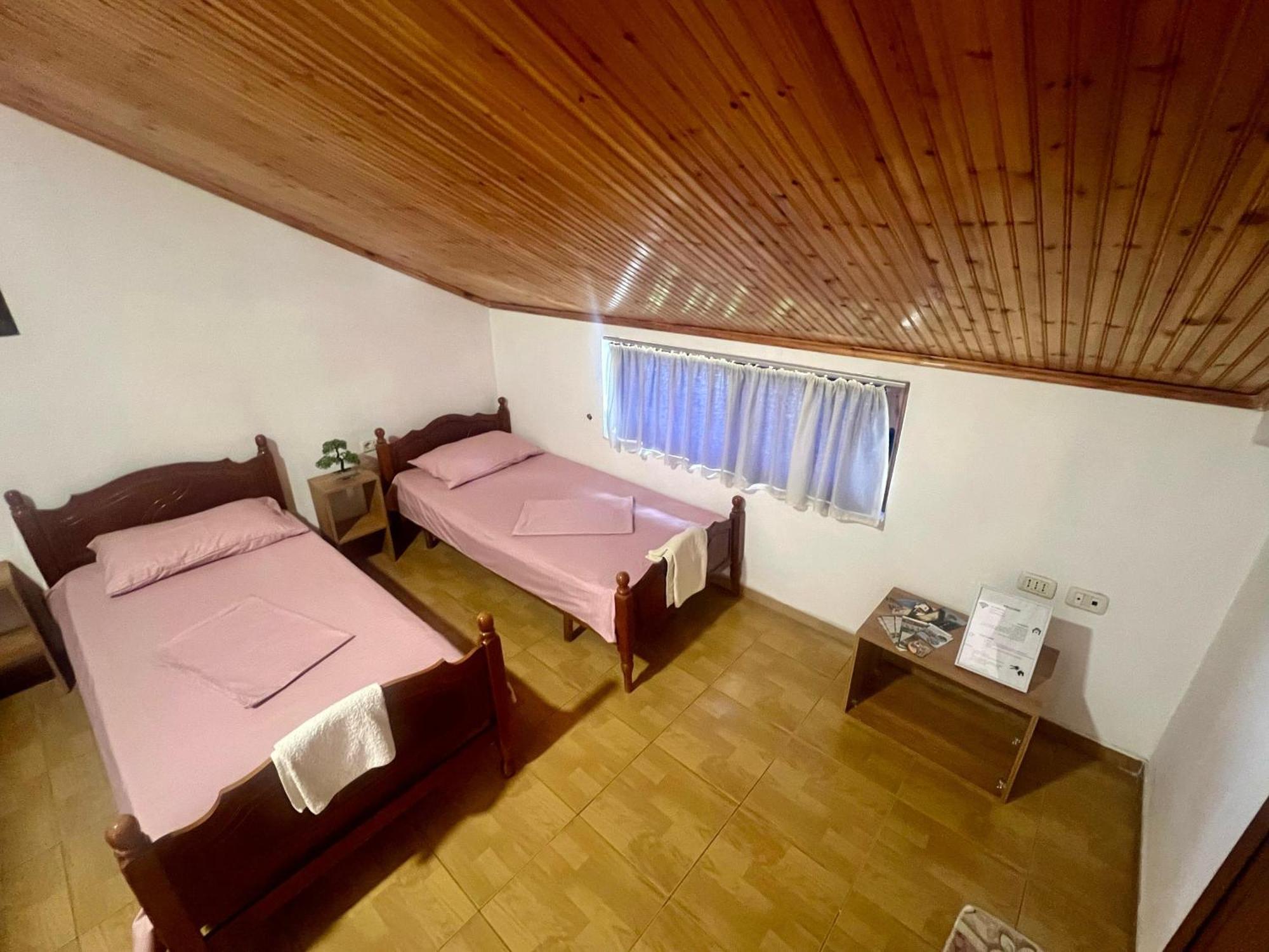 Happy Corner Guest House Shkoder Exterior photo